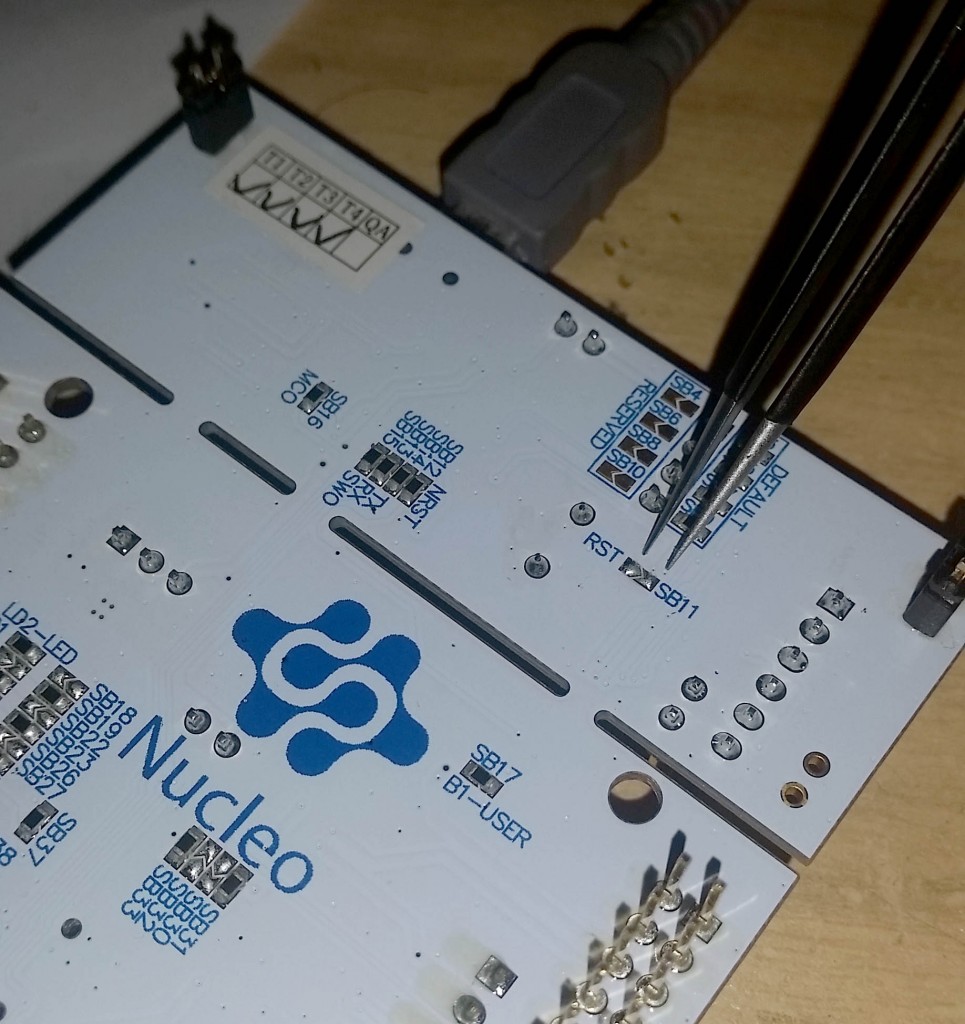 st-link-reset-interface